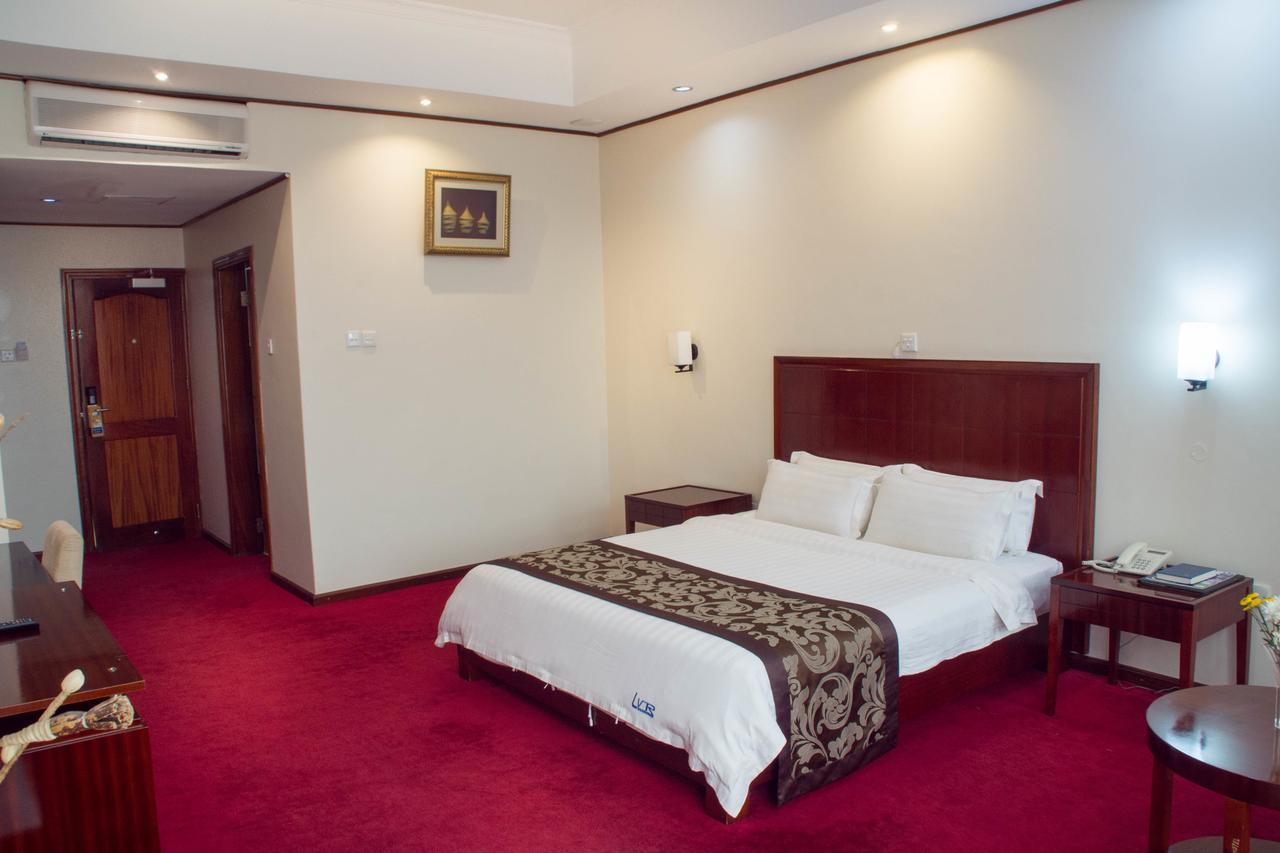Lake View Resort Hotel Mbarara Luaran gambar
